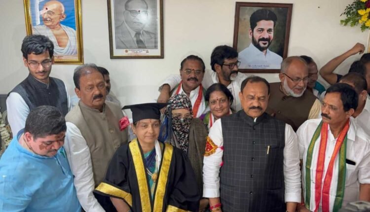 Congress Leaders Support Nizamabad Mayor Uma rani
